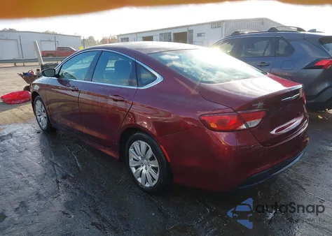 2016 Chrysler 200 Lx z USA, uszkodzony, nr VIN 1C3CCCFB6GN134124